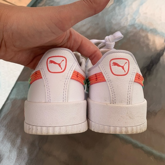 Ladies Puma Athletic Shoes - Picture 4 of 5